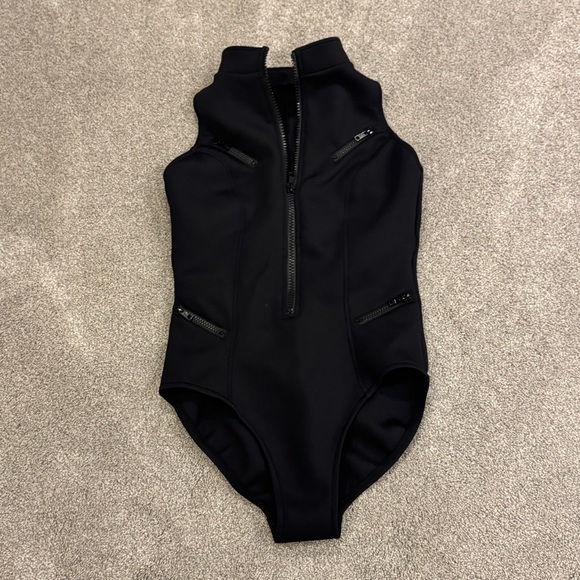 Magicsuit Scuba Coco One Piece Swimsuit size 10 Black Zipper Down Front - Picture 4 of 11